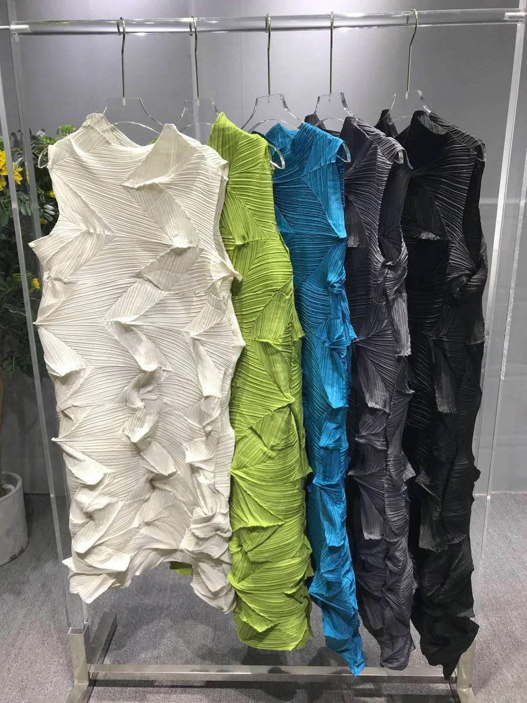 OFF WHITE Abito donna smanicato plissettato elasticizzato medio lungo sciolto moda donna estivo tg