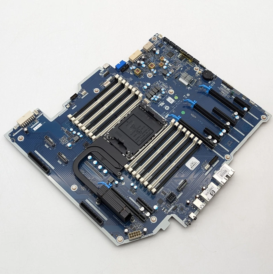 Placa madre sistema HP Z8 G5 FURY WIN 16x DDR5 PCIe 5.0 LGA 4677 (M41247-601) Foto 2 de 4