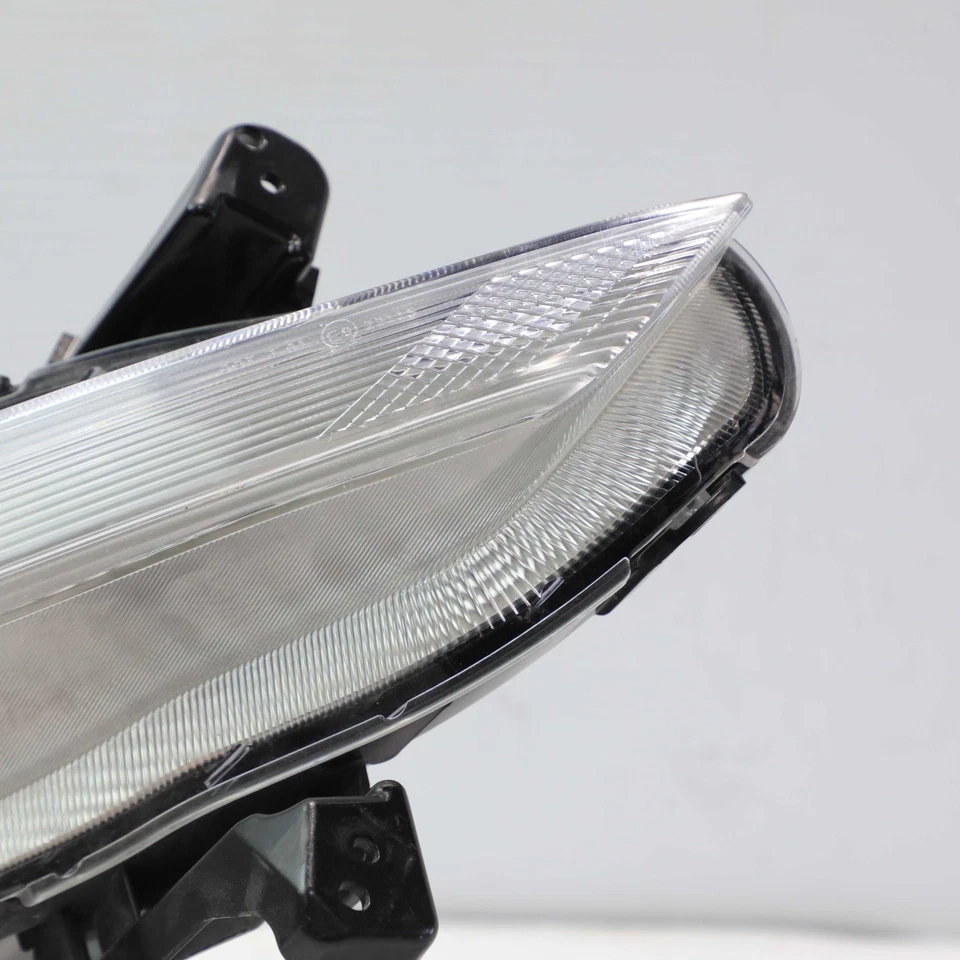 2019-2020 Kia Optima Incandescent Right Side Turn Signal Parking Lamp OEM - Image 4 of 4
