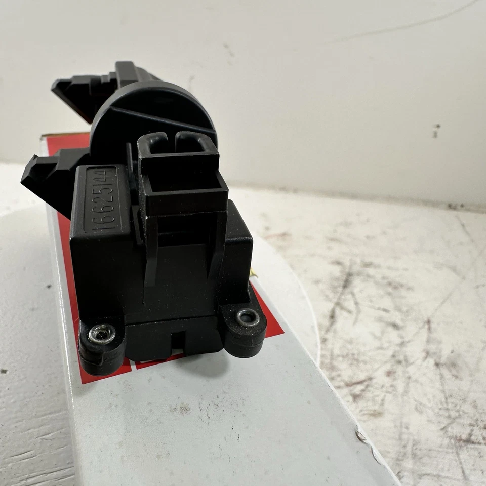 Nuevo actuador de maletero GM Delco 16640848 para Chevy Olds Le Sabre 16625144 Foto 4 de 4