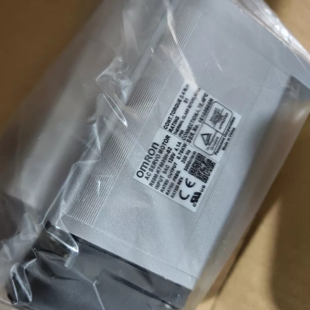 1PC New Omron R88M-K75030H-S2 Servo Motor Fast Shipping