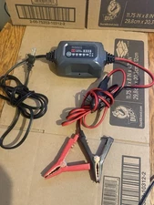 Schumacher 5 Amp 6/12V Battery Charger And Maintainer - SC1682