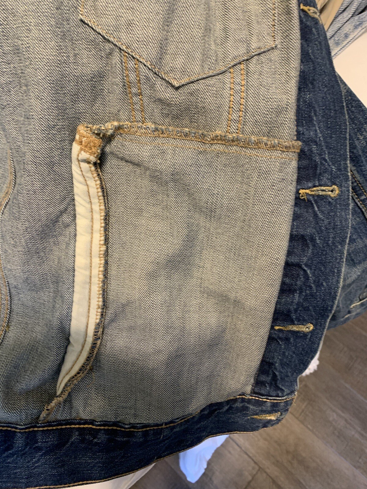 levis trucker jacket medium Product Code 9- 70797… - image 7