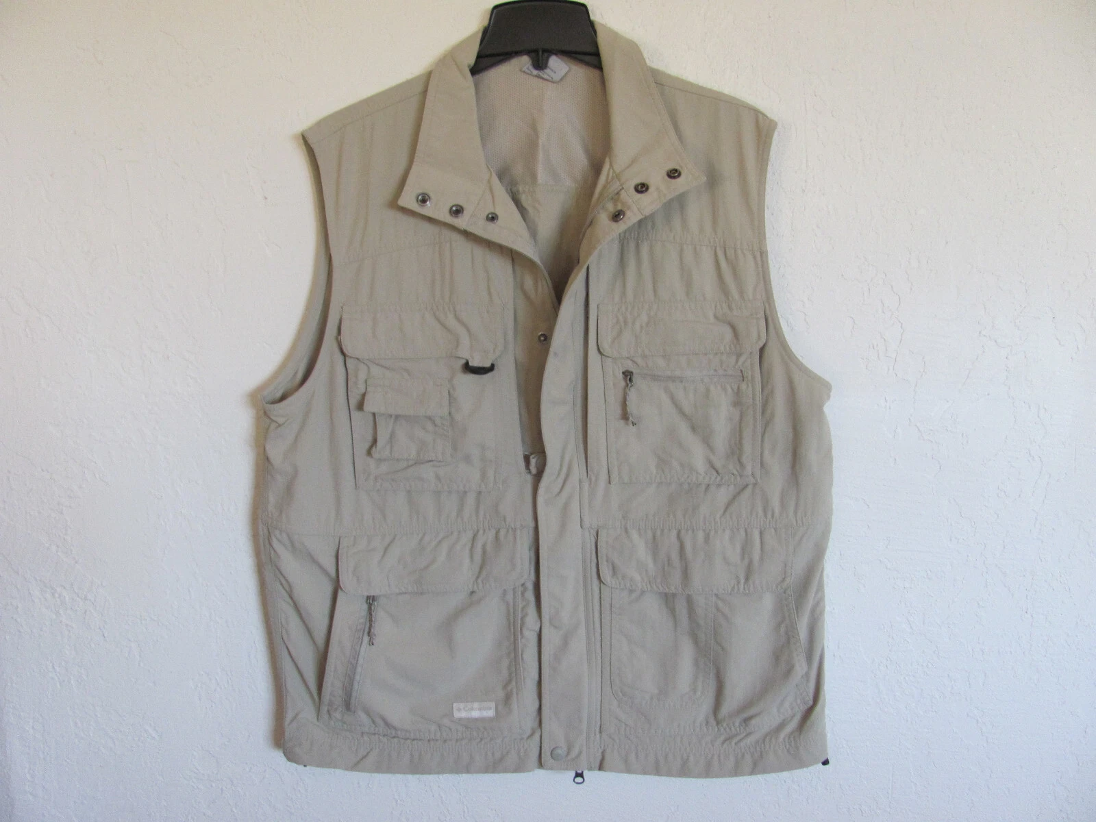 Columbia GRT Vest Omni Dry Nylon Utility Fishing Hunting-Pockets-Khaki-Men's L