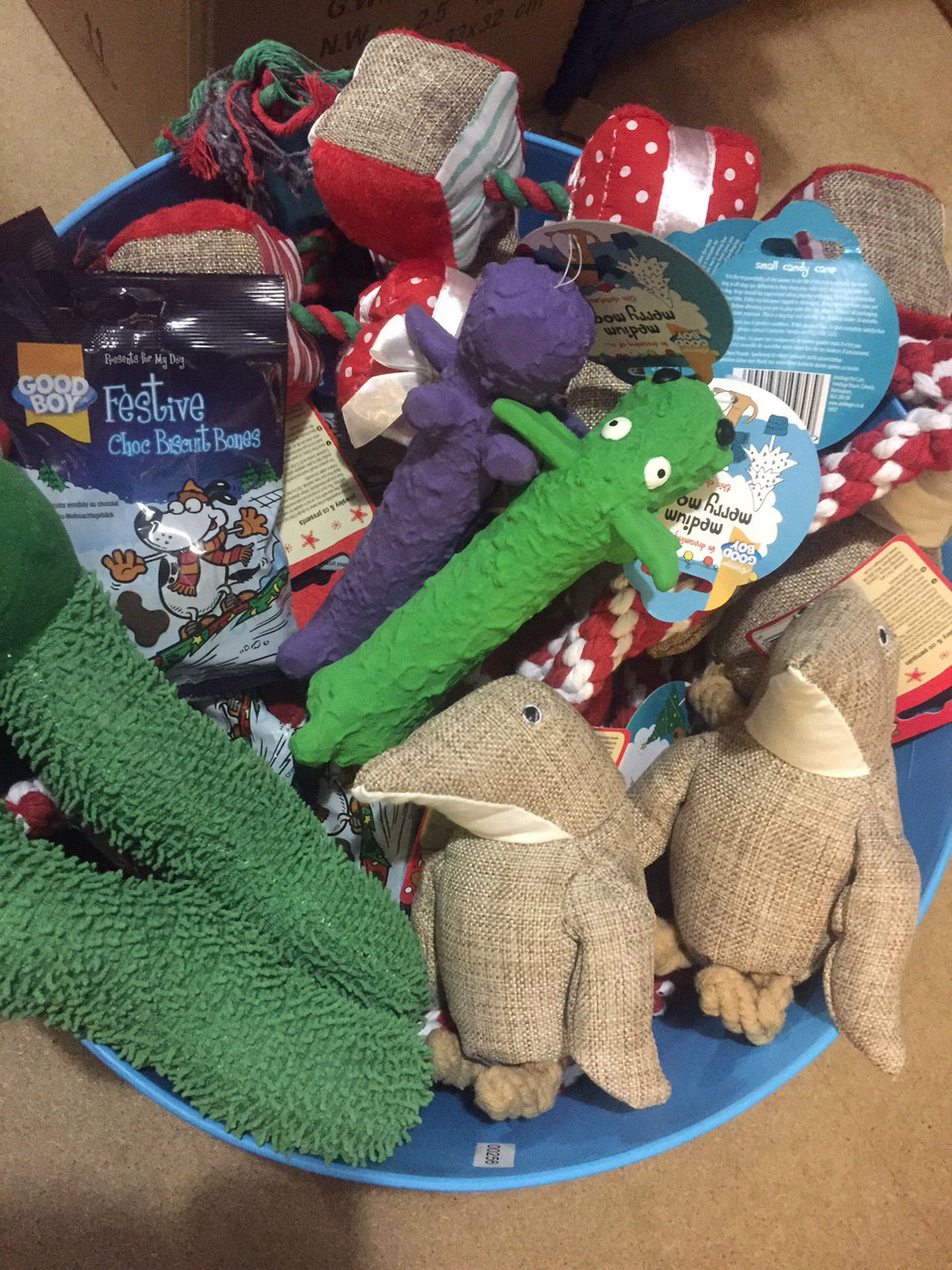 5 ASSORTED CHRISTMAS XMAS TOYS TREATS PET PUPPY DOG DOGGY BARGAIN