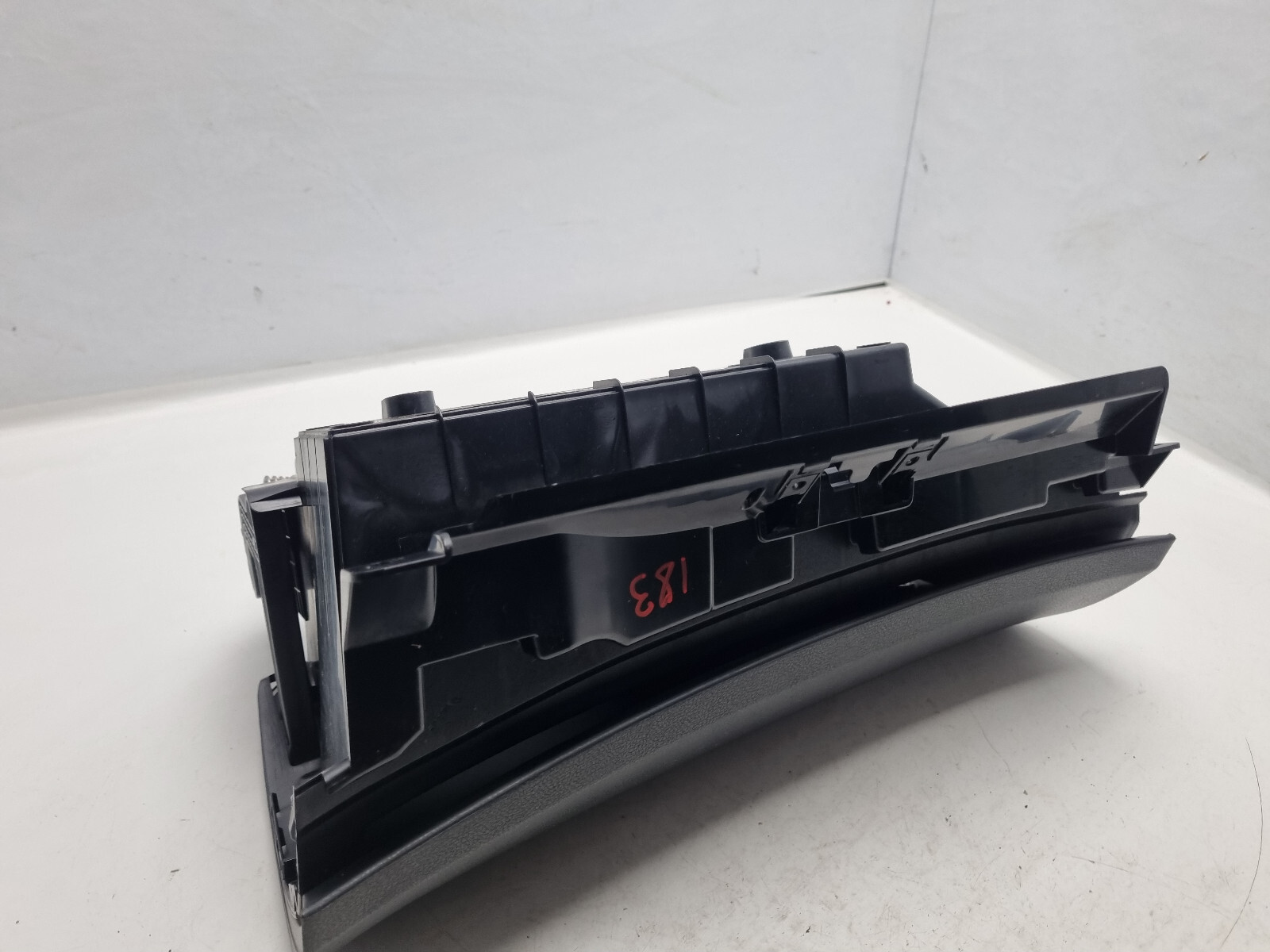NISSAN NOTE GLOVE BOX STORAGE COMPARTMENT 685S93VU0A MK2 E12 2012