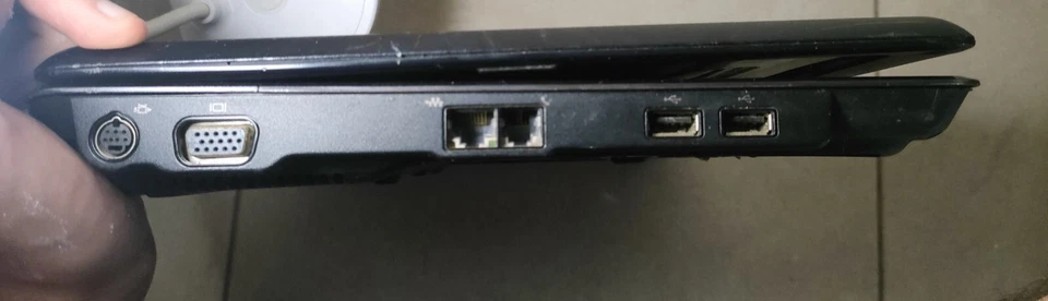 Compaq Presario f700 Nero buone condizioni funzionante cpu amd hdd 100gb - Imagen 4 de 4