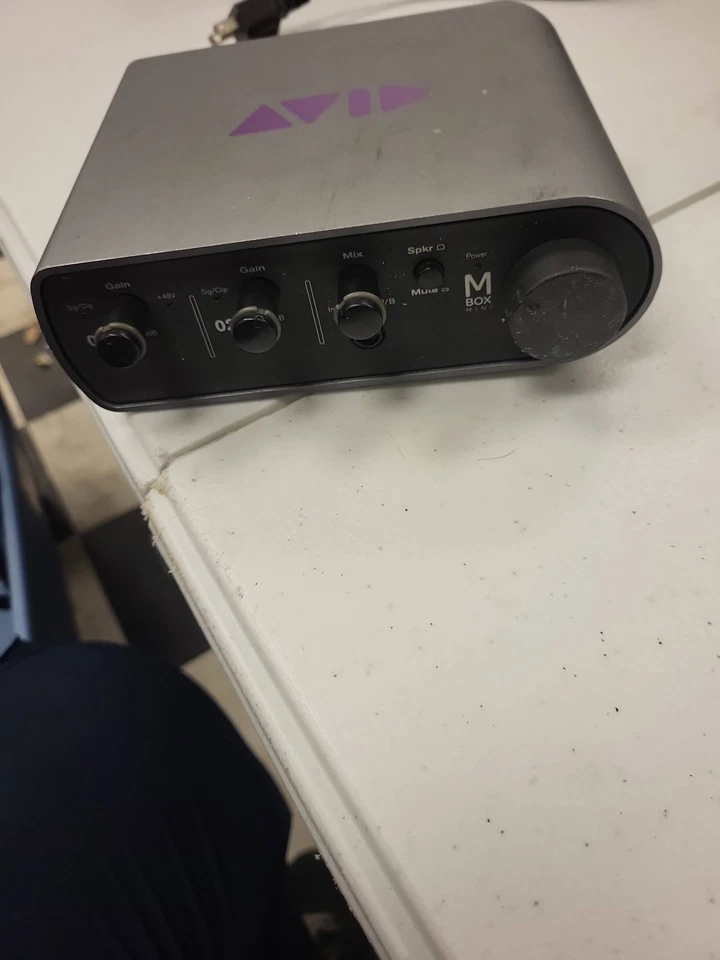 Avid Mbox Mini Audio Interface USB Pro Tools Recording Music Production - Image 2 of 4