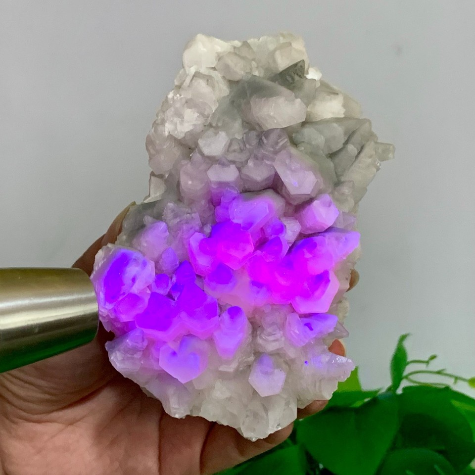 1-58lb-natural-transparent-white-fluorescent-calcite-crystal-quartz