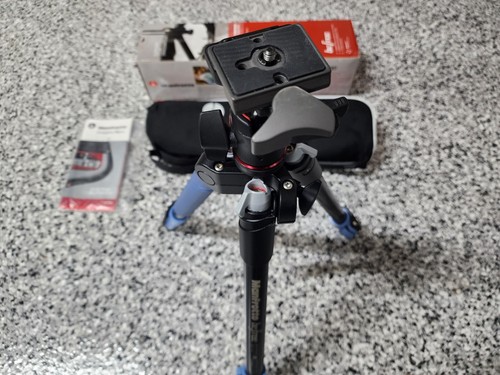 Manfrotto Befree Aluminium Compact Travel Tripod Blue with Ball Head MKBFRA4L-BH - Picture 4 of 6