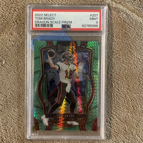 2022 Panini Select - psa 9 Club Level Dragon Scale Prizm #207 Tom Brady /89