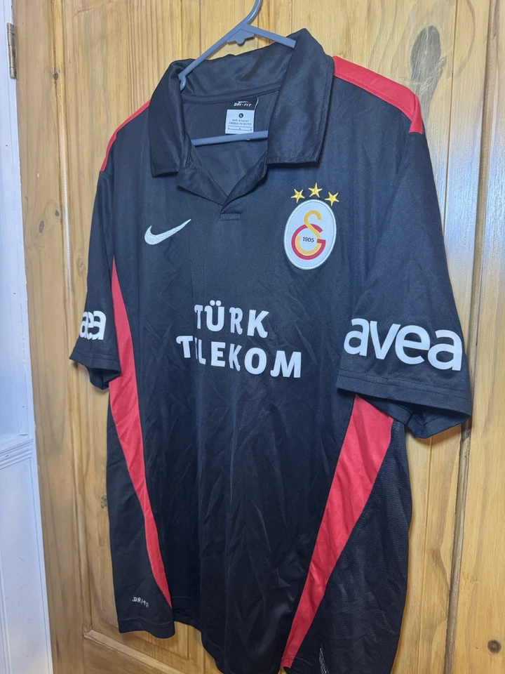 Galatasaray Football Shirt - 2011 / 2012 - Third - Large - Image 3 of 4