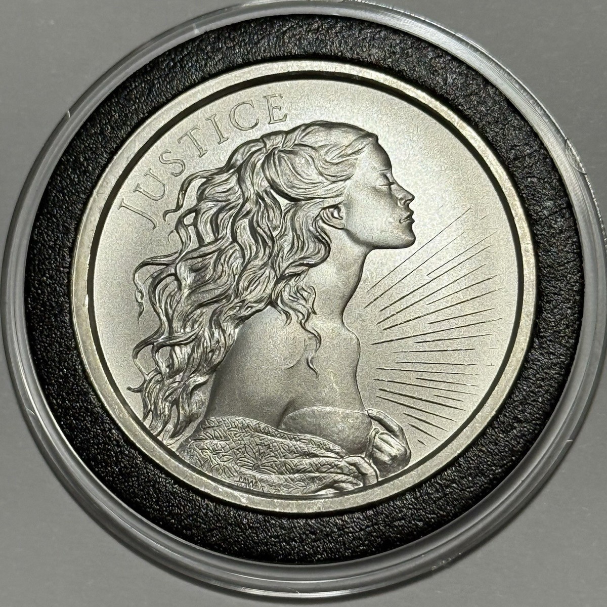 Justice Girl Silver Shield Collector Coin 1 Troy Oz .999 Fine