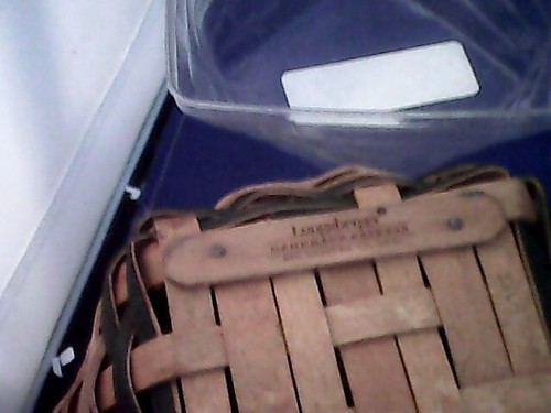 LONGABERGER IRISH HOLIDAY BASKET - Picture 2 of 7