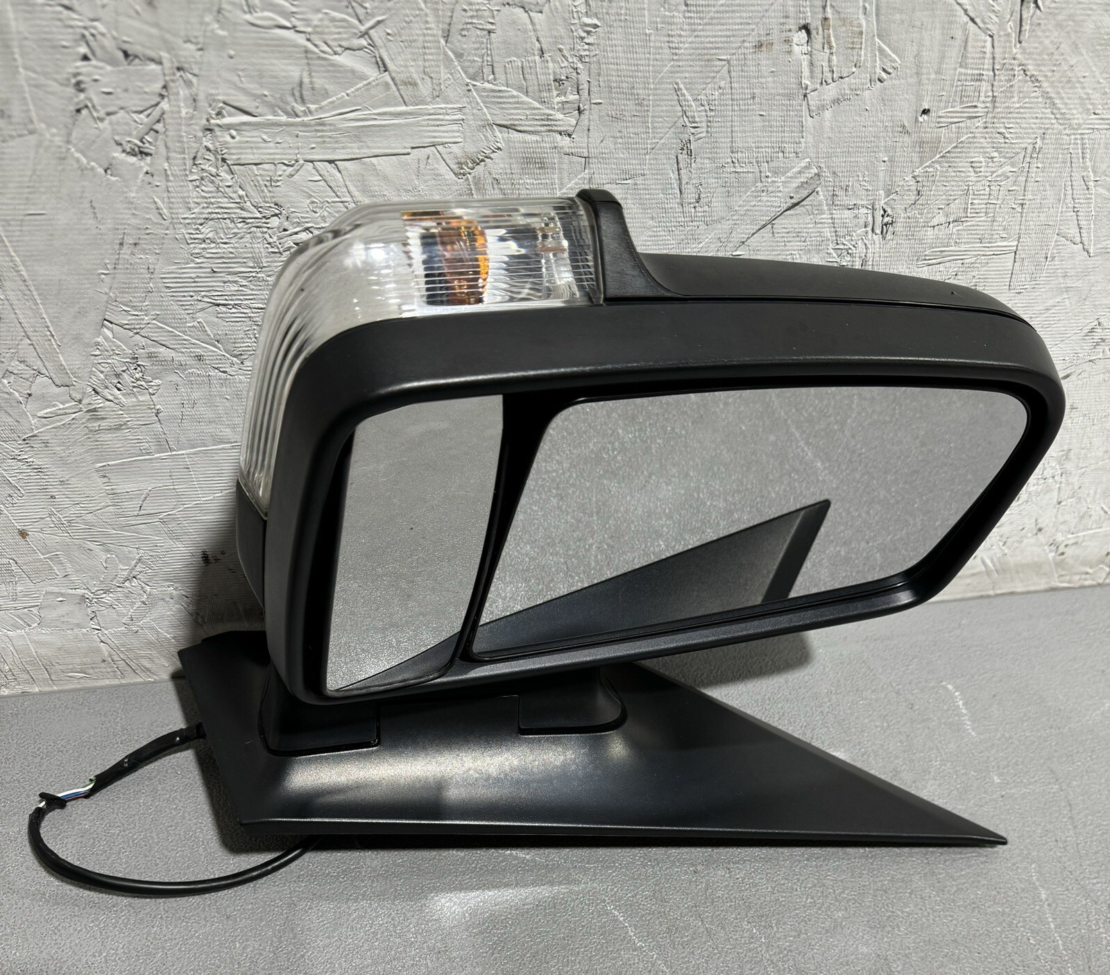 12 MERCEDES SPRINTER 2500 OEM LH Driver Door Mirror Signal Dual 