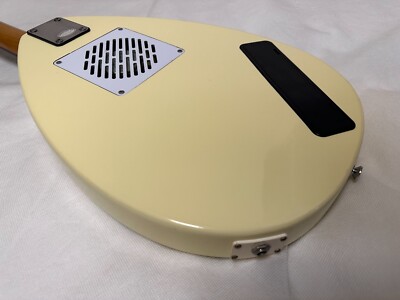 VOX APACHE-1B Teardrop Electric Travel Bass Speaker Built-in