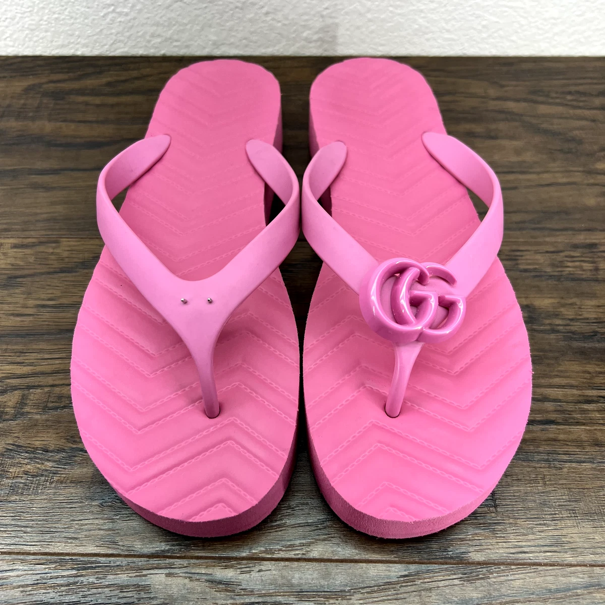 Gucci Womens Sandals Size 8 EU 38 Pink Platform Quilted Chevron Rubber Flip  Flop