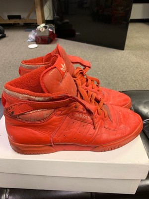 adidas calabasas red