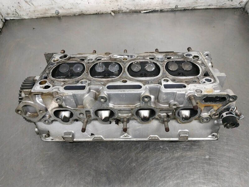 目貫 Mitsubishi Fuso Canter 3.0L 4P10 Complete Cylinder Head 2010