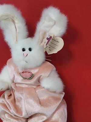 1993 Ty Beanie Babies Attic Treasures Collection Sara the White