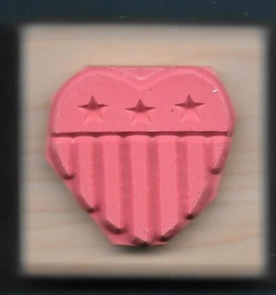 BANDERA AMERICANA CORAZÓN Diseño Patriótico CERCA DE MI CORAZÓN Nuevo SELLO DE GOMA CTMH Foto 2 de 2