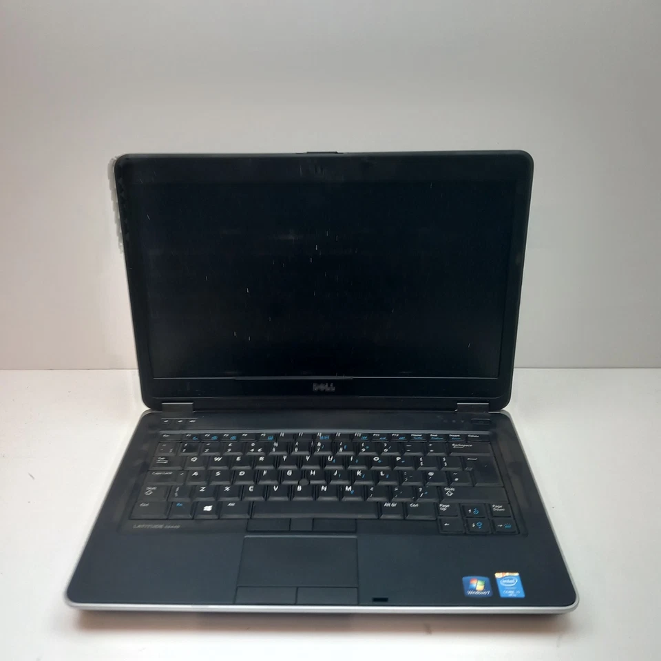 Job Lot of 20 Spares & Repairs Laptops Mixed Issues / Models No Ram & SSD's - Image 4 of 4