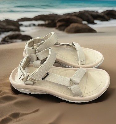 New in the box Teva Women SSME Sesame HURRICANE XLT2 walking