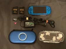 PSP 3000 Vibrant Blue - 2 OSTENT BATTERY / CHARGER / SDCARD + ADAPTER & MORE