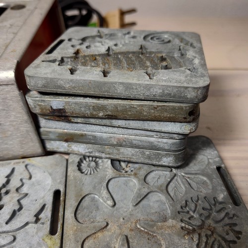 1964 Mattel Thingmaker Creepy Crawlers Molds – Lot of 16 W/ Oven - Picture 5 of 6