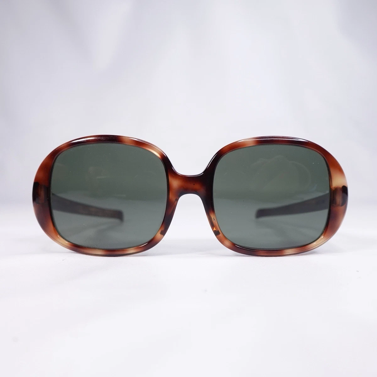 Preços baixos em Ray-Ban Oval Tartaruga Óculos de Sol Vintage | eBay