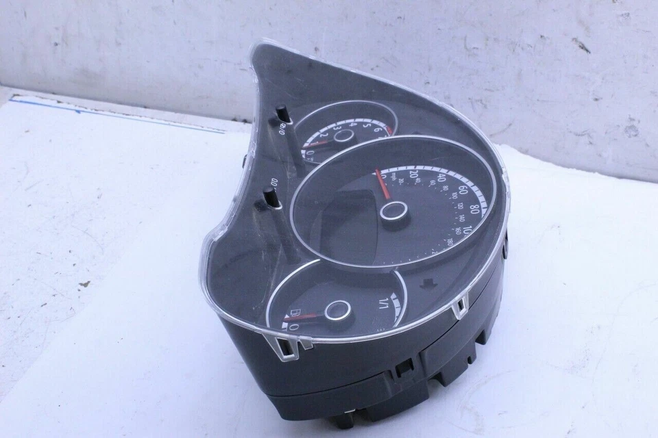 Volkswagen Beetle 2015 convertible velocímetro velocímetro cuadro de instrumentos uso OEM Foto 3 de 4