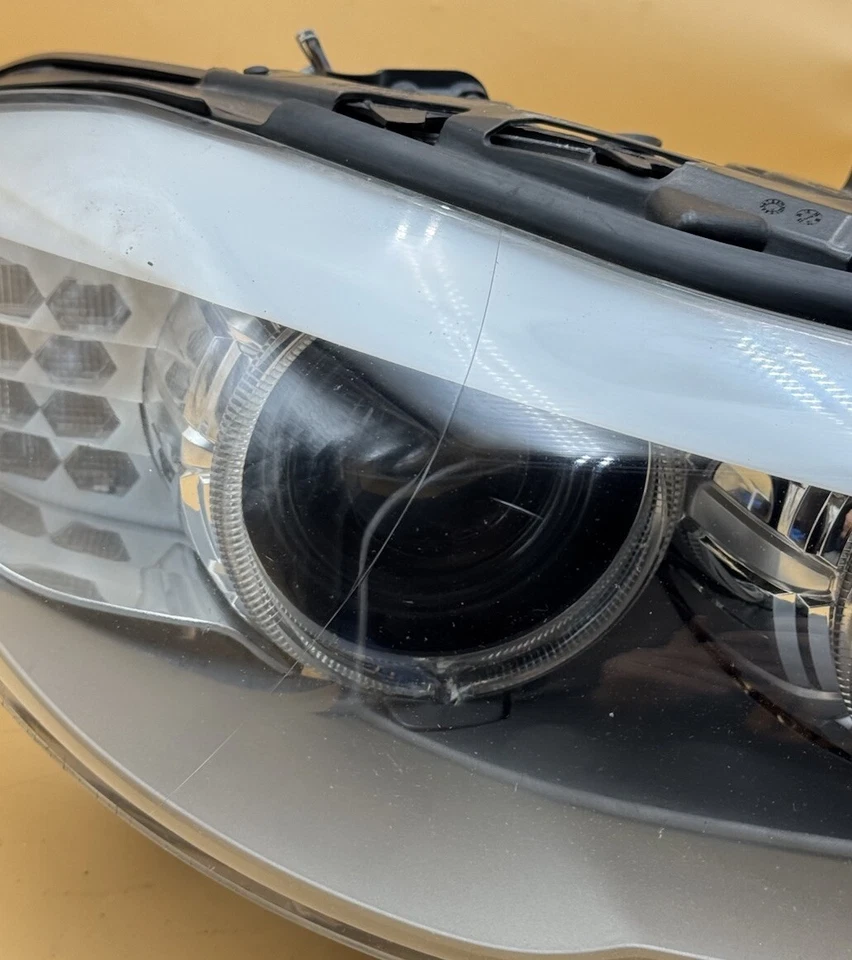 Оригинальная адаптивная ксеноновая фара для правостороннего пассажира BMW F10 528i 535i 550i 2011-2013 годов выпуска - Изображение 3 из 4