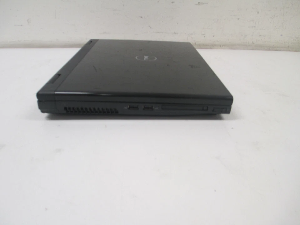 Dell Vostro 1520 Core 2 Duo @2.20GHz 2GB RAM No HDD No OS *Bad Battery* - Image 3 of 4