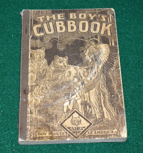 VINTAGE 1935 BOY SCOUT - CUB SCOUT WOLF RANK CUBBOOK  - Picture 1 of 7