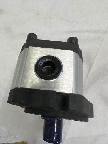 Dynamic GP-F20-06-P1-A interchange Hydraulic gear pump 2.80 GPM @ 1800 RPM 3650 - Picture 2 of 4