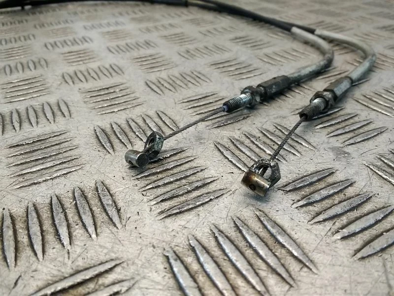 Cables de válvula de alimentación Suzuki GSXR 750 L1-L7 (2011-2017) Foto 2 de 3