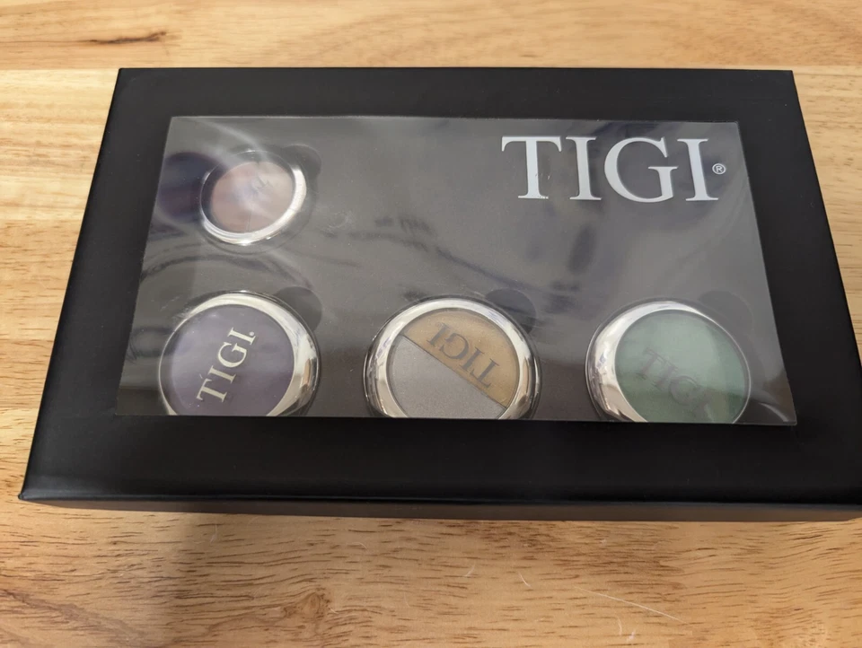 TIGI Cosmetics High Density Eye Shadow Makeup - 4 Shades w/ Dual Scultpting Duo - Image 3 of 4