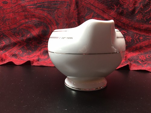 Neu mit Etikett Mikasa Platinum Crown Milchkännchen weiß und silbergrau L3428 - EX - Bild 4 von 10