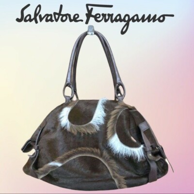 Salvatore Ferragamoレザーバッグ Black Leather Salvatore Ferragamo Shoulder Bag | eBay
