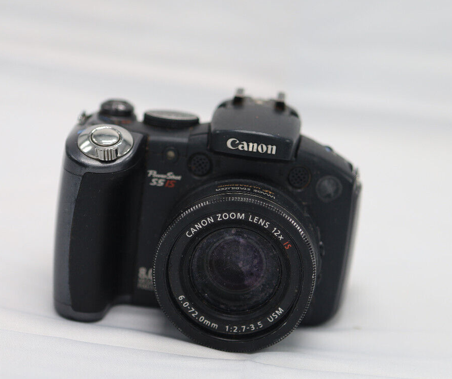 Canon PowerShot S5 IS Digital Camera - FOR PARTS - TURNS ON