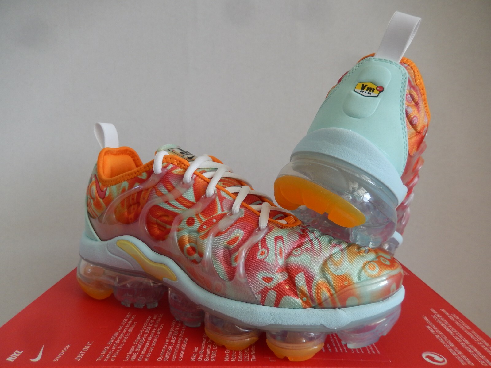vapormax plus orange dip dye