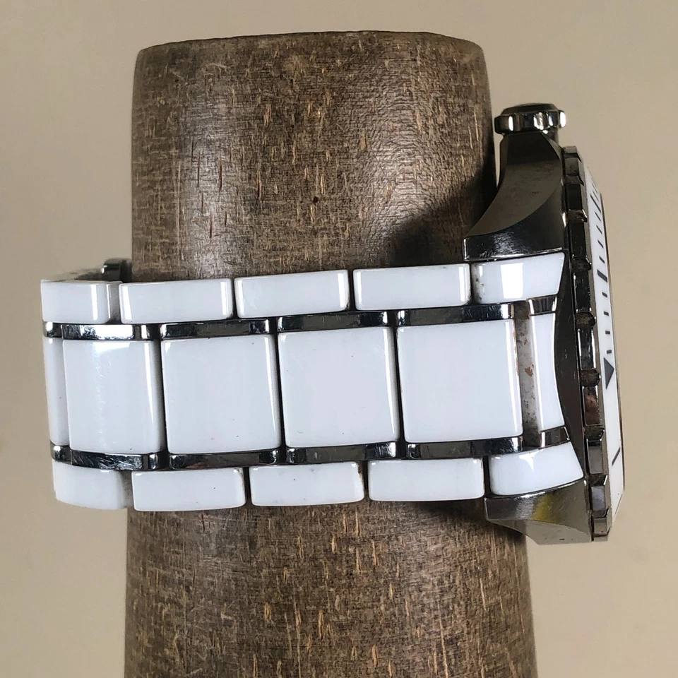 Guess Unisex X85009G1S Blanco Cerámica Pulsera Cuarzo Analógico 40mm Reloj 6 1/4" Foto 2 de 4