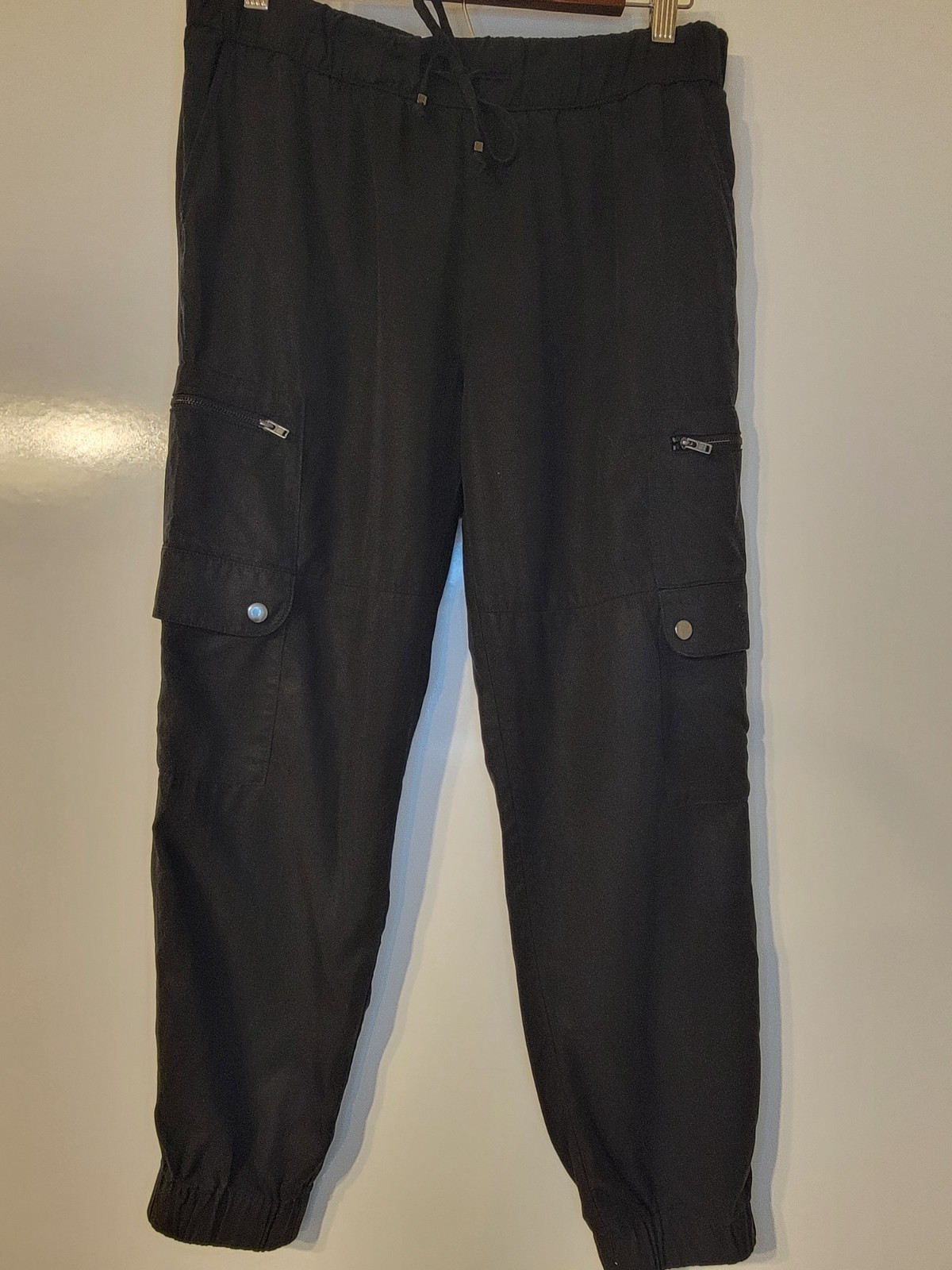 Womens Medium Petite Black Cargo Pants Tapered Leg