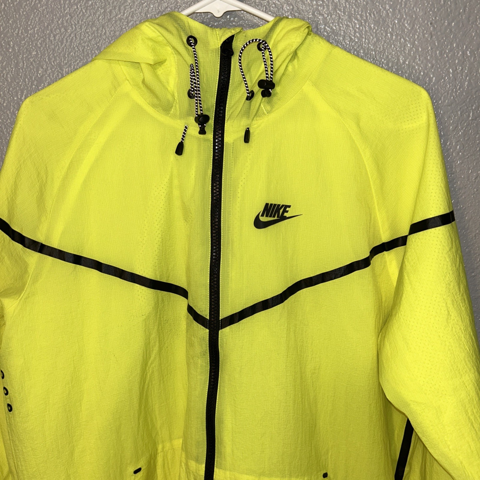 NIKE TECH AEROSHIELD FULL ZIP WINDRUNNER JACKET M… - image 2