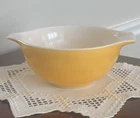 Vintage Pyrex Cinderella Yellow / Orange Mixing Bowl~#442~1.5 Quart~Excellent
