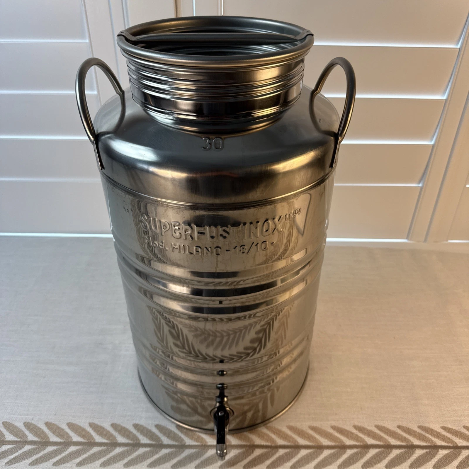 Milano Italy Olive Oil Stainless Steel Dispenser + Spigot 30 Liter 7.93 Gallons
Opens in a new windo