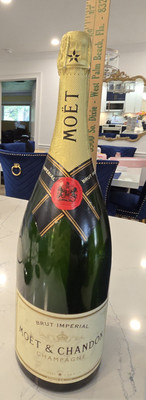 VINTAGE MOET & CHANDON BRUT IMPERIAL EMPTY DUMMY PROMOTIONAL DISPLAY BOTTLE 1.5L