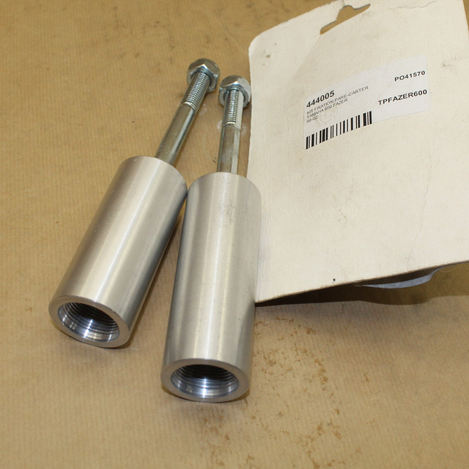 KIT FIXATION PARE CARTER CRASHPAD YAMAHA FZS 600 FAZER 1998 / 2002