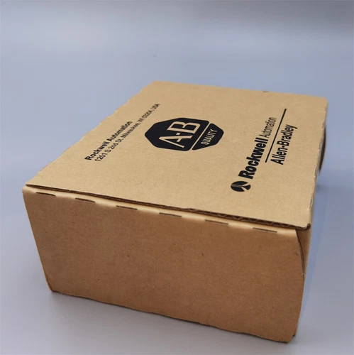 New Sealed AB 1769-OB32 SER A CompactLogix 32 Pt 24VDC D/O Module 1769OB32 - Picture 7 of 9