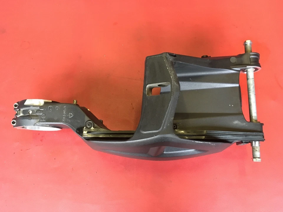 D60 Ducati Diavel 1200 Schwinge Einarmschwinge Achse - Bild 2 von 4